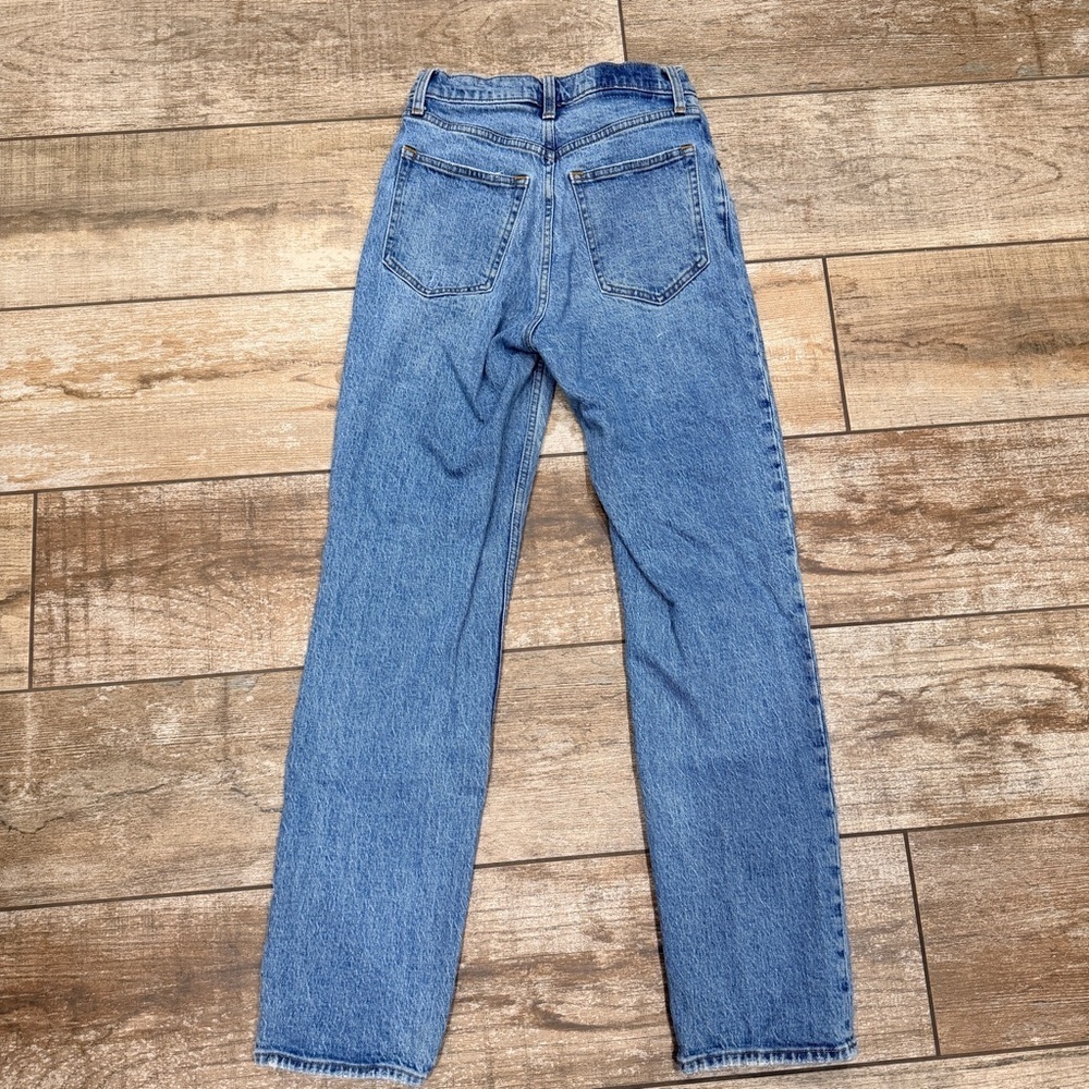 Abercrombie & Fitch | The 90’s Straight Ultra High Rise - Picture 5 of 8